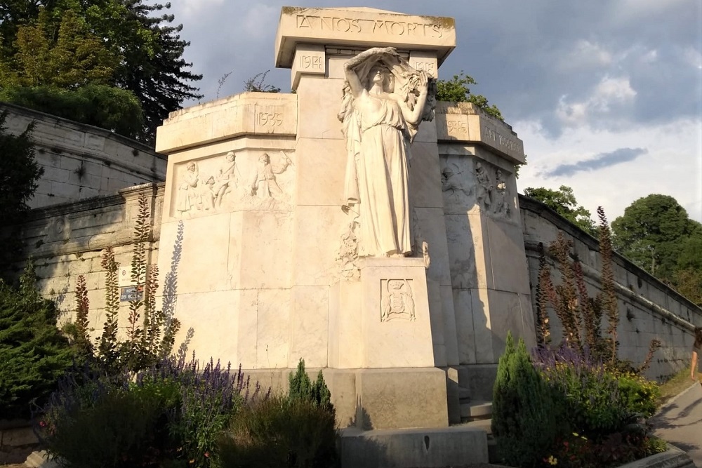 War Memorial Avignon