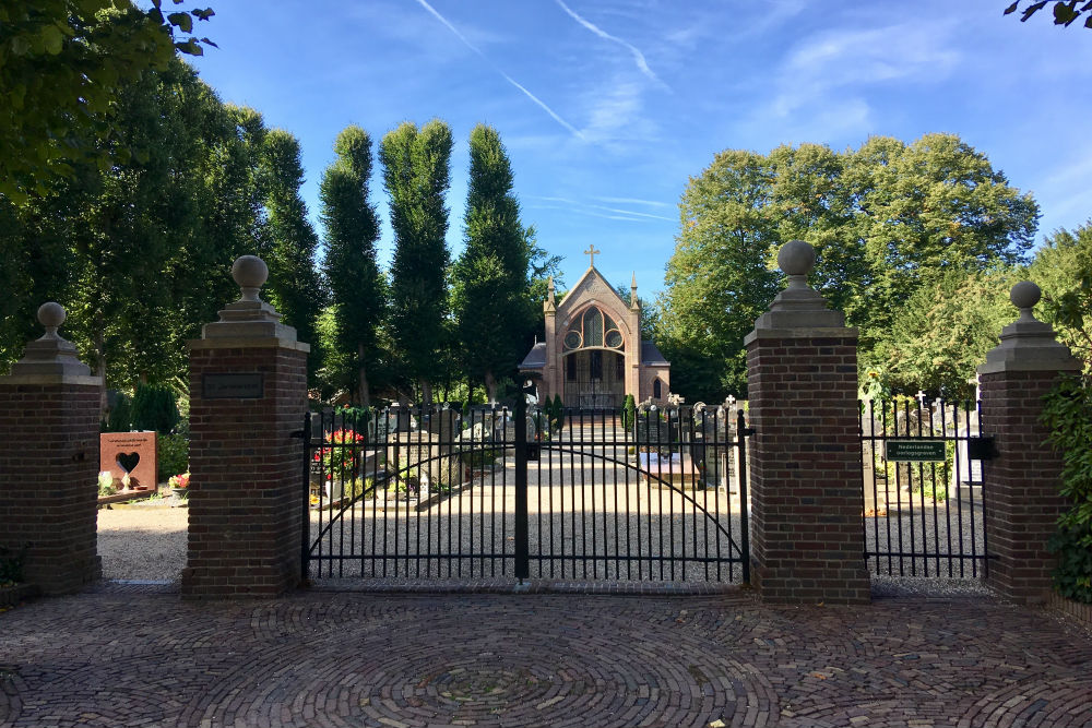 Nederlandse Oorlogsgraven Rooms Katholieke Begraafplaats Laren