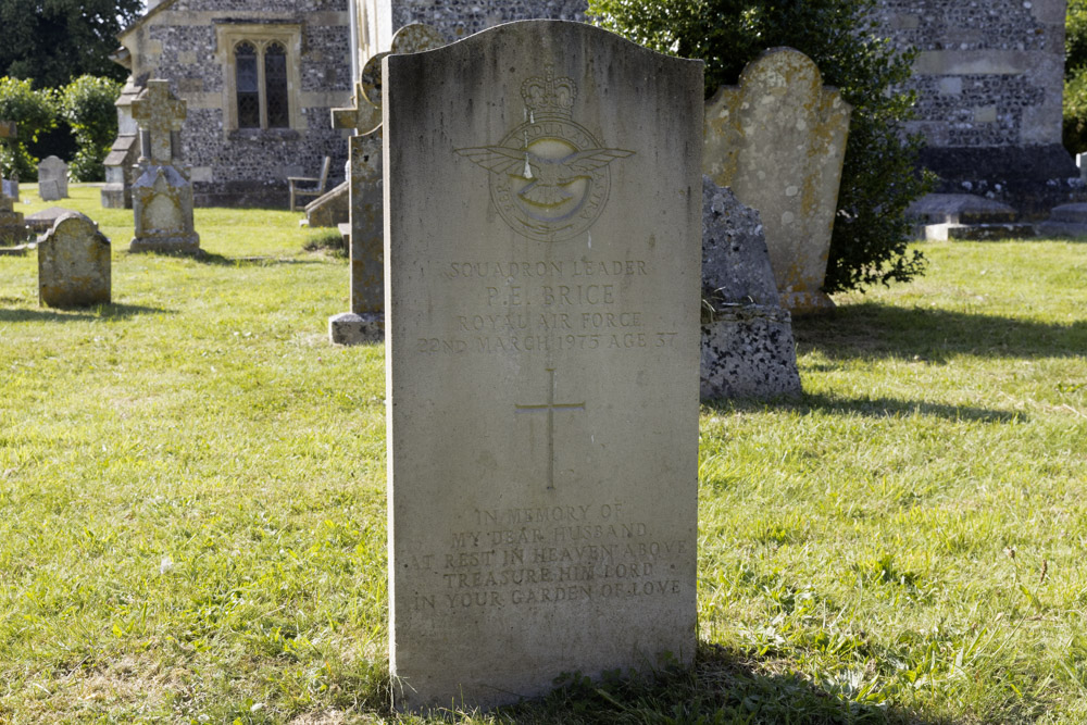 Commonwealth War Graves St Michael Churchyard #4