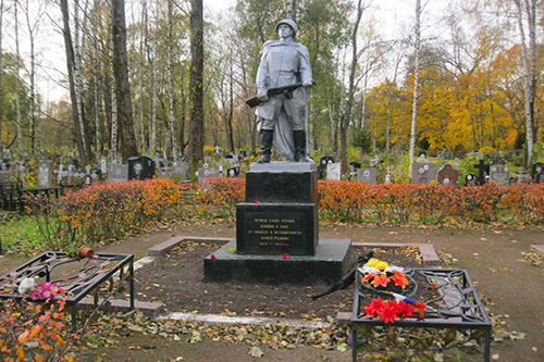 Massagraf Sovjet Soldaten Strelna