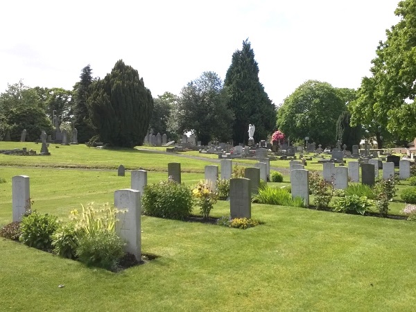 Commonwealth War Graves Rugeley Cemetery