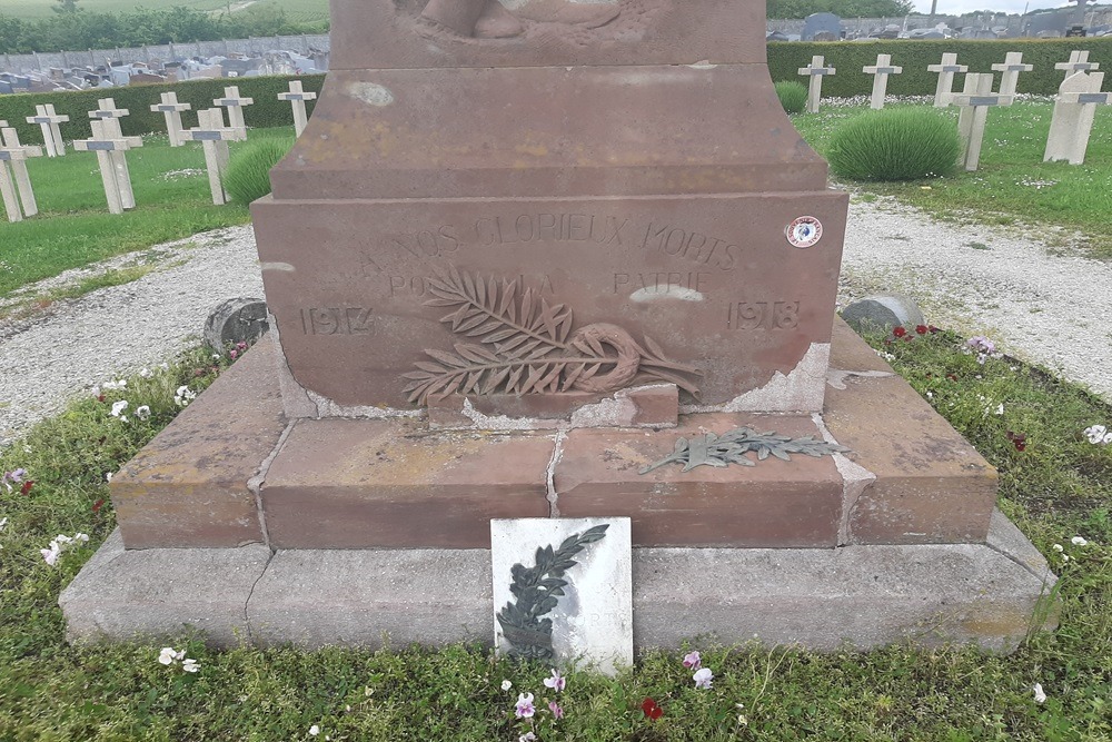 Commonwealth War Graves Szanne French section #4