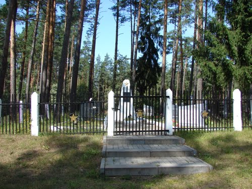 Soviet War Cemetery Rozentovā