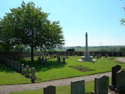 Commonwealth War Graves Dyce Old Churchyard