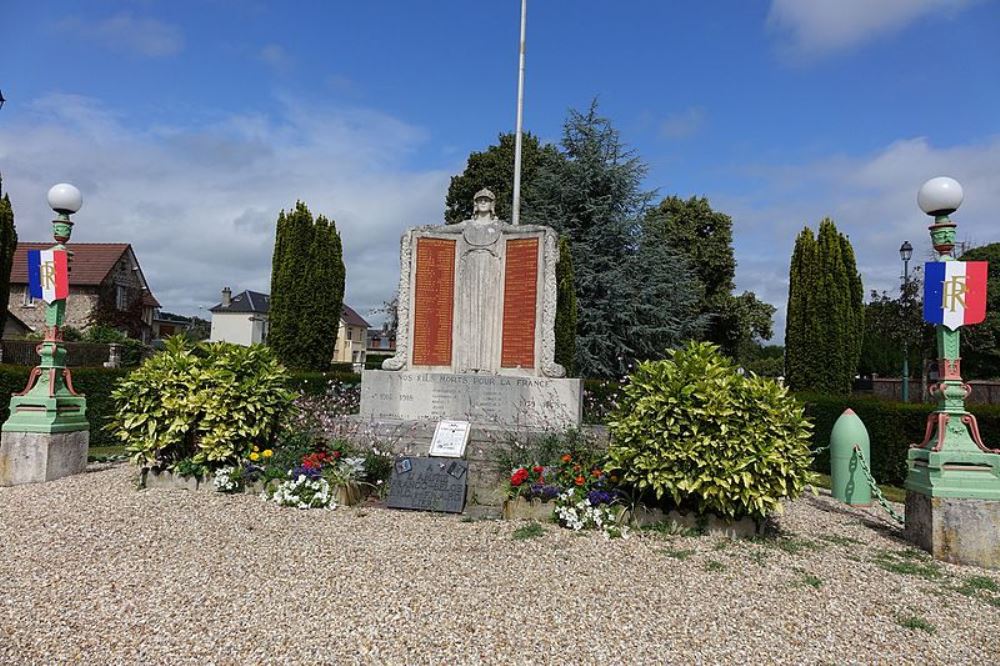 War Memorial Beaumont-le-Roger