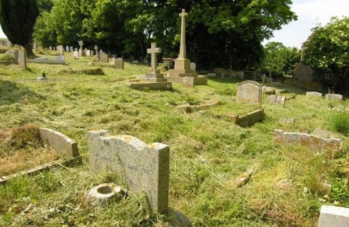 Oorlogsgraven van het Gemenebest St Laurence Churchyard
