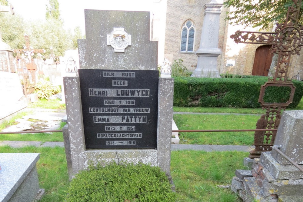 Belgian War Graves Churchyard Bulskamp