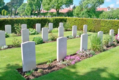 Commonwealth War Graves Anns Hill Cemetery