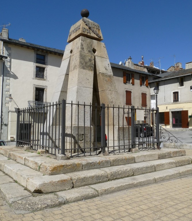 Monument Generaal Luc Simon Auguste Dagobert de Fontenille