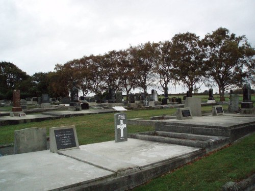 Commonwealth War Grave Ellesmere Cemetery