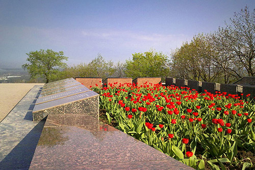 Gora Artema Soviet War Cemetery