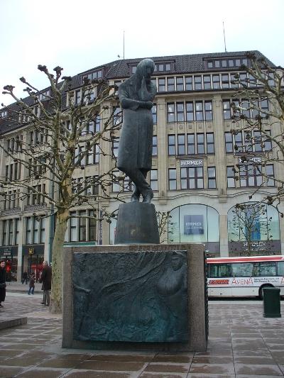 Monument Heinrich Heine