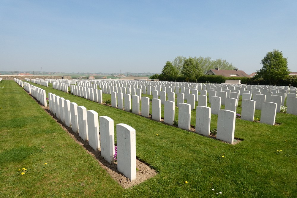 Commonwealth War Cemetery Zandvoorde