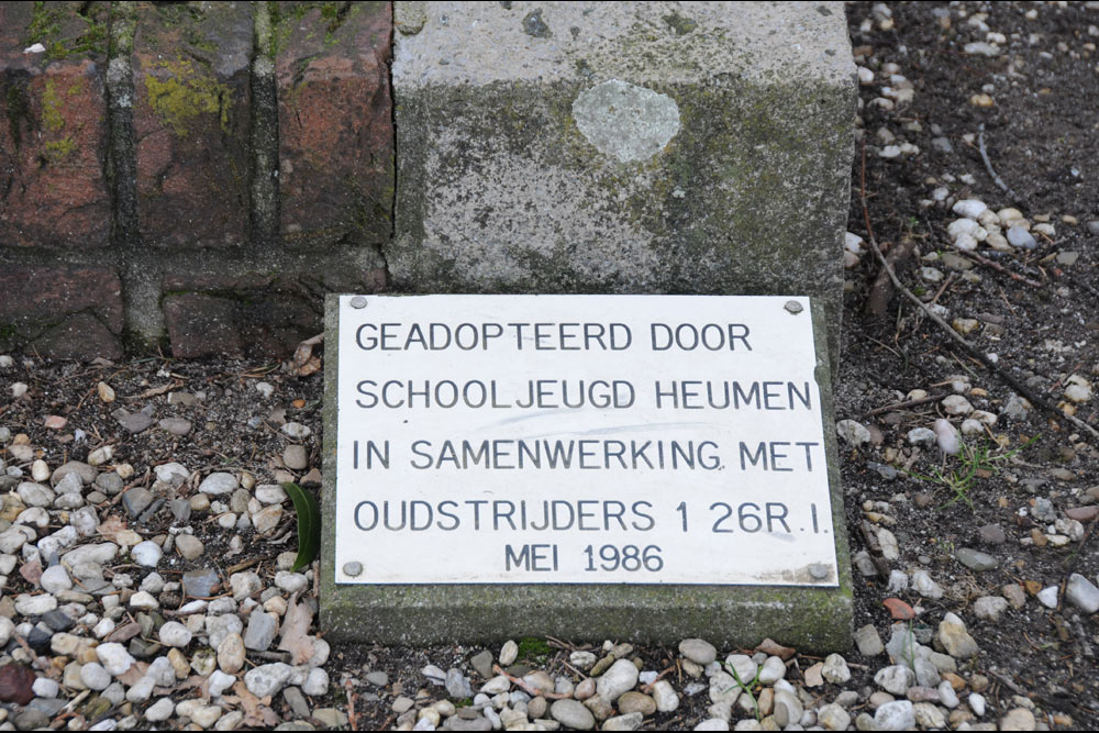 Monument Gesneuvelde Nederlandse Soldaten - Heumen - TracesOfWar.nl