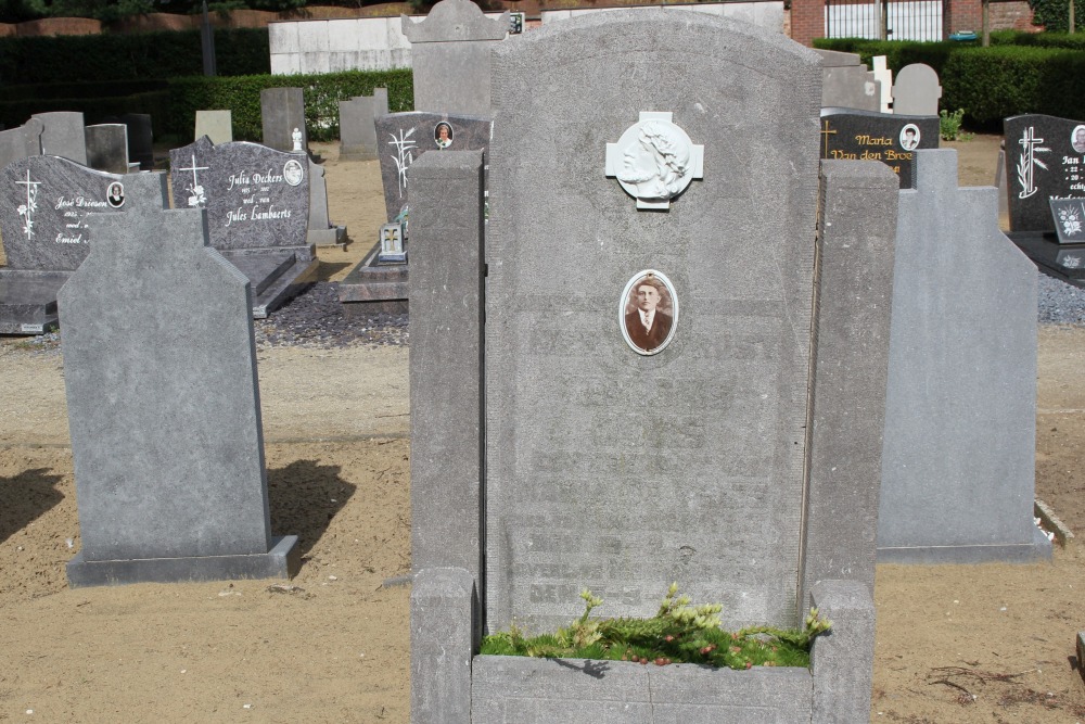 Belgische Oorlogsgraven Morkhoven