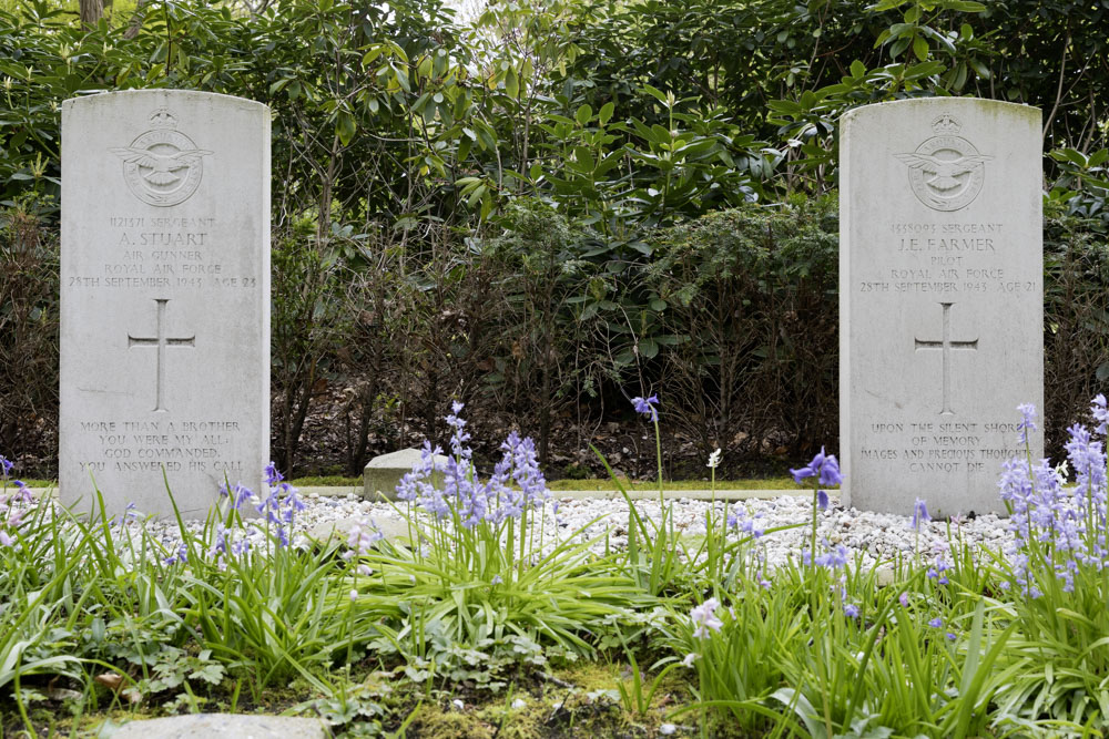 Commonwealth War Graves Vaassen #3