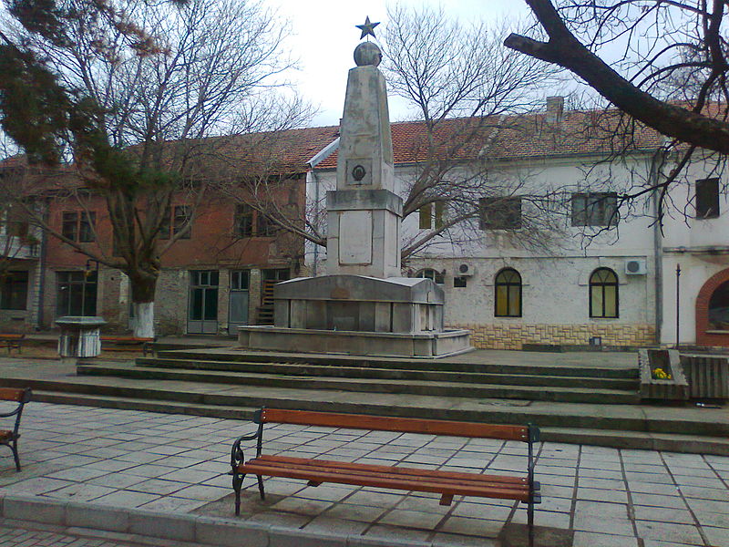 Monument Tweede Wereldoorlog Valandovo
