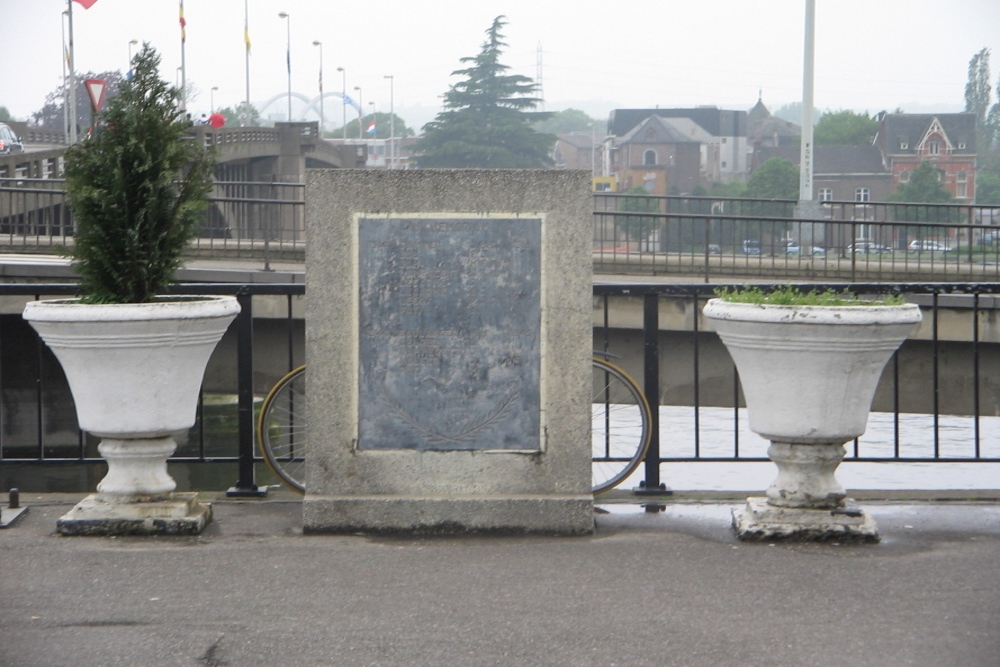 Oorlogsmonument Belgische Spoorwegen Visé #2