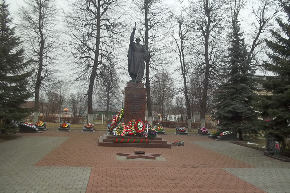 Sovjet Oorlogsbegraafplaats Slonim #1