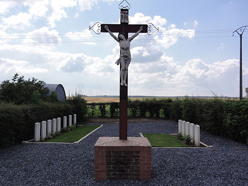 Oorlogsgraven van het Gemenebest Croix-Caluyau