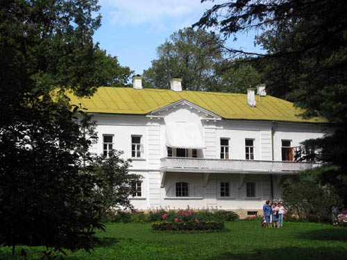 Villa Yasnaya Polyana