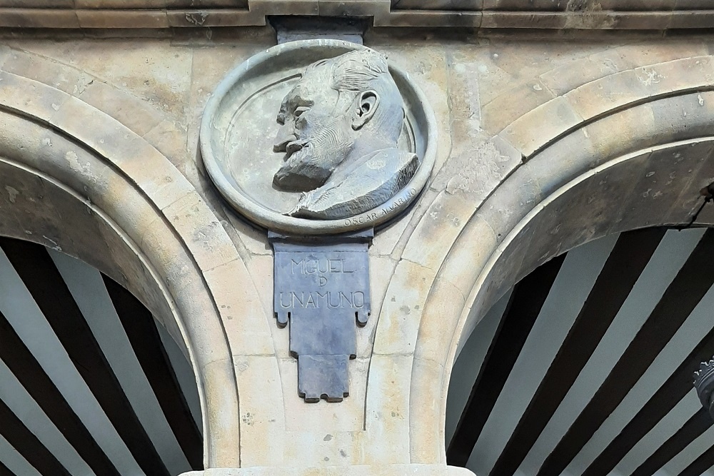 Medallions Plaza Mayor #4