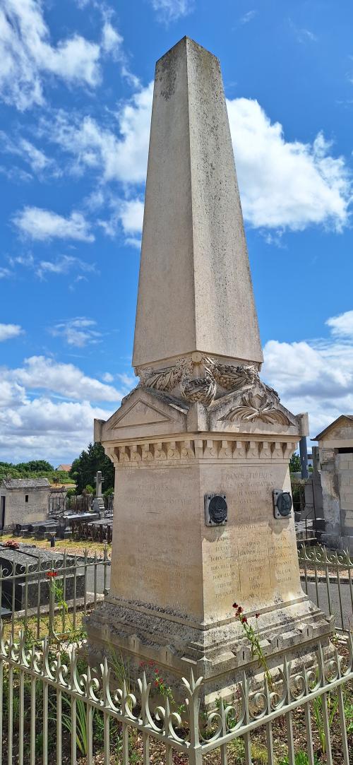 Monument Frans-Duitse Oorlog Chteaudun #2