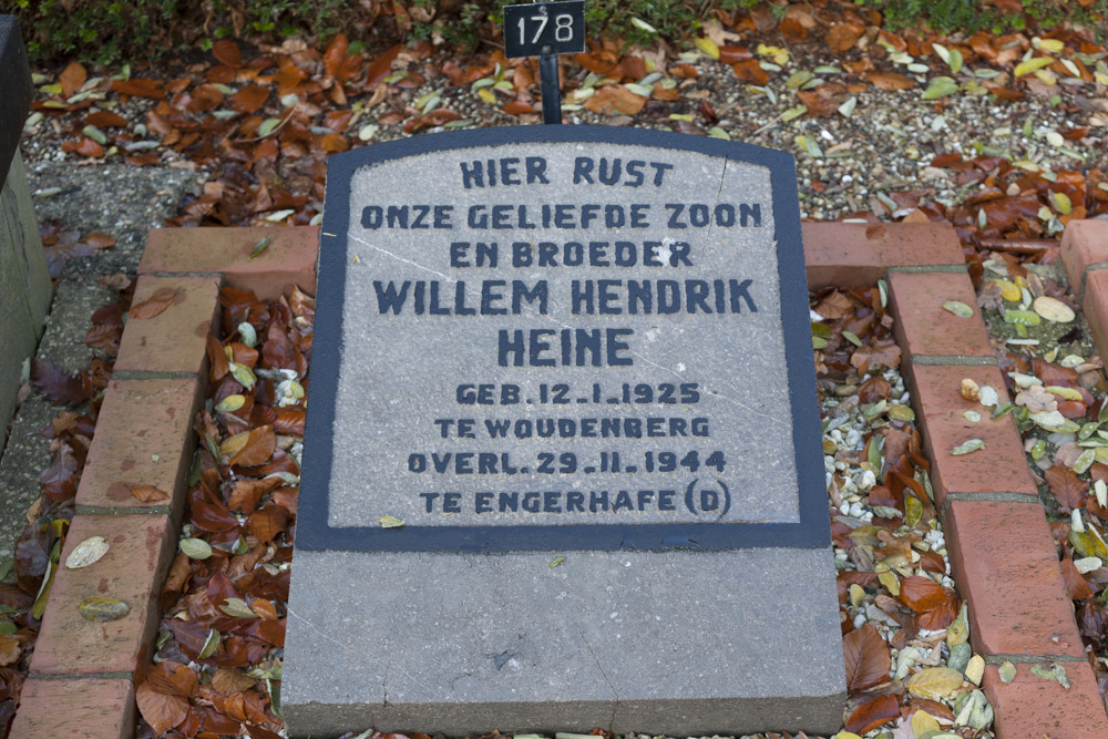 Nederlandse Oorlogsgraven Algemene Begraafplaats Woudenberg