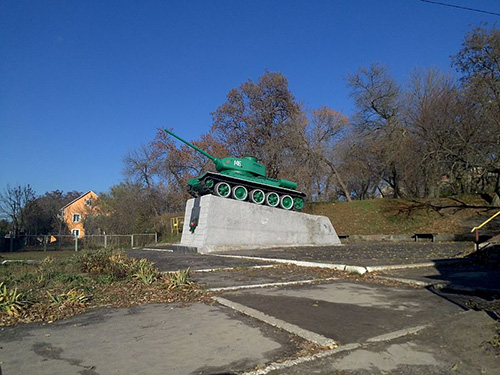 Liberation Memorial (T-34/85 Tank) Lypovets
