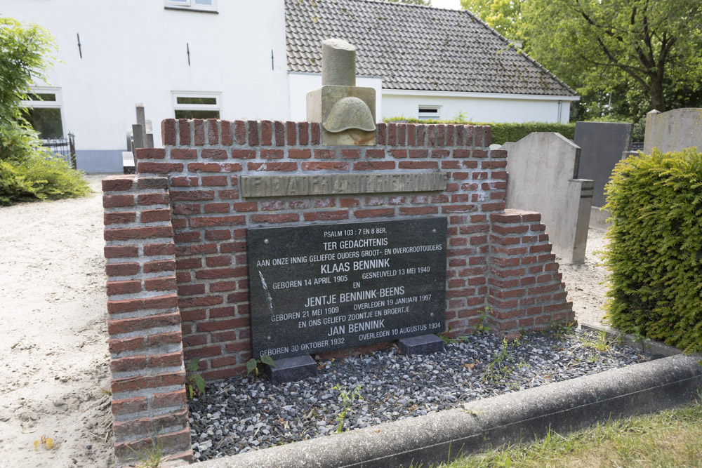 Nederlandse Oorlogsgraven & Grafmonument Gemeentelijke Begraafplaats Genemuiden