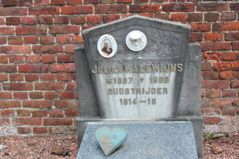 Belgian Graves Veterans Gutschoven