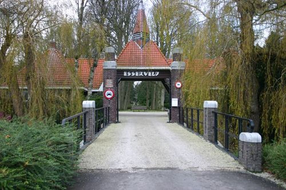 Nederlandse Oorlogsgraven Begraafplaats Esserveld
