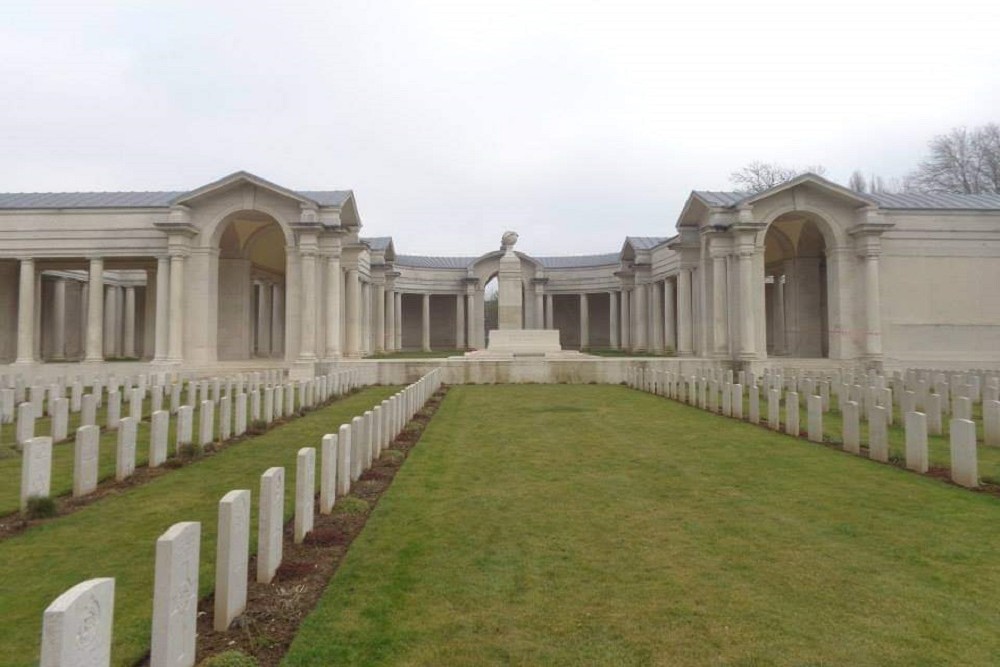 Commonwealth War Cemetery Faubourg-d'Amiens