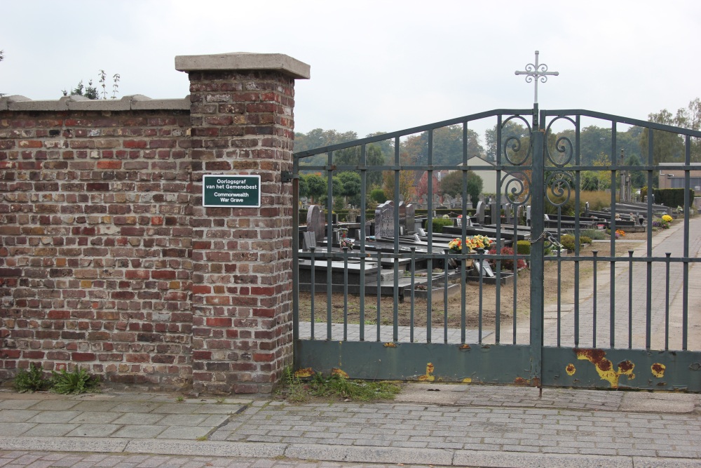 Commonwealth War Grave Destelbergen