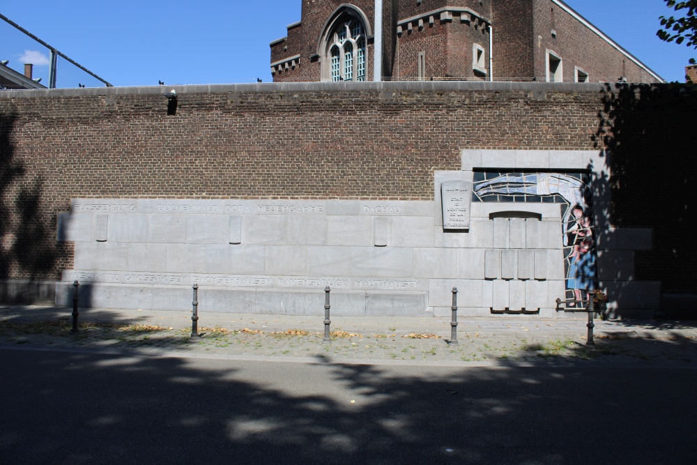 Monument Politieke Gevangenen Mons