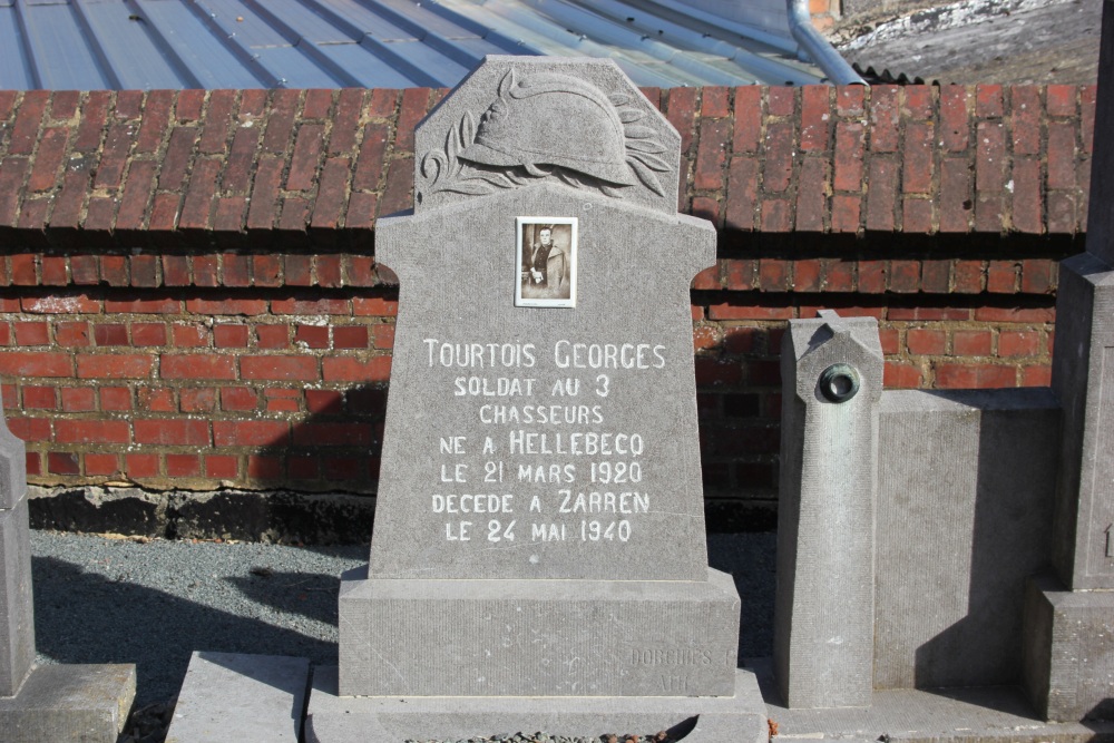 Belgische Oorlogsgraven Hellebecq