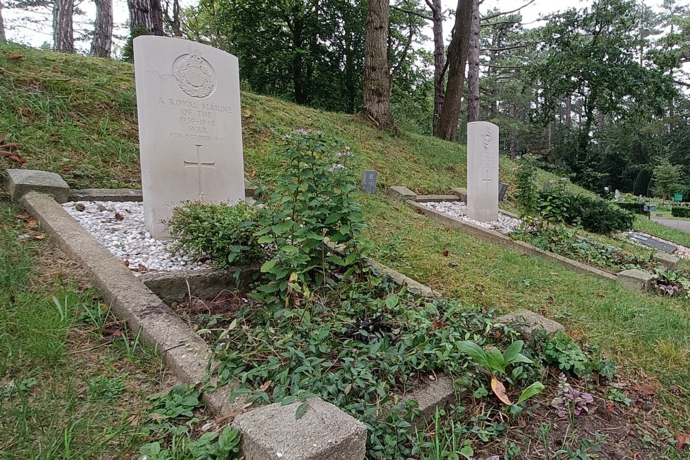 Oorlogsgraven van het Gemenebest Algemene Begraafplaats Bloemendaal