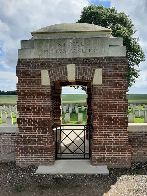 Commonwealth War Cemetery Sucrerie #3