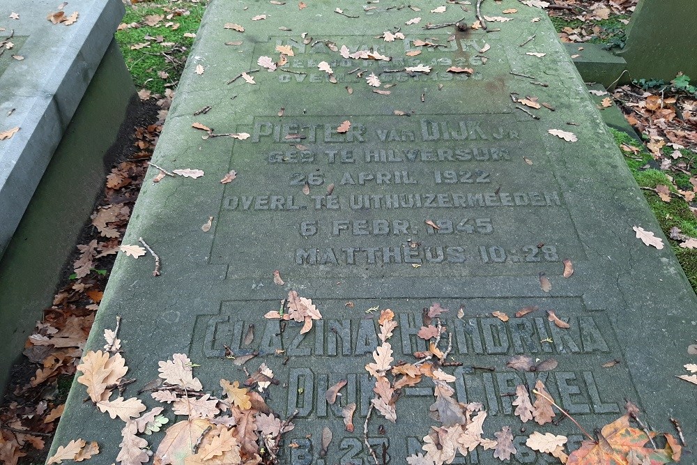 Nederlandse Oorlogsgraven Gemeentelijke Begraafplaats Hilversum #3