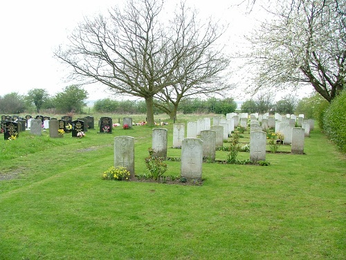 Commonwealth War Graves Holy Trinity and St Oswalds Churchyard Extension
