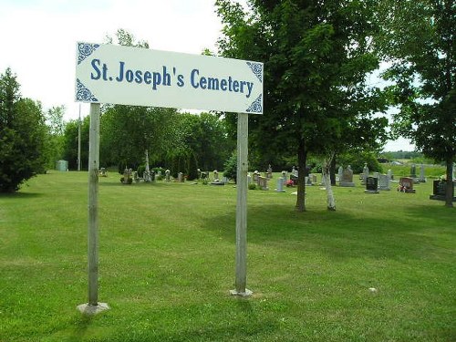 Commonwealth War Grave St. Joseph's Roman Catholic Cemetery