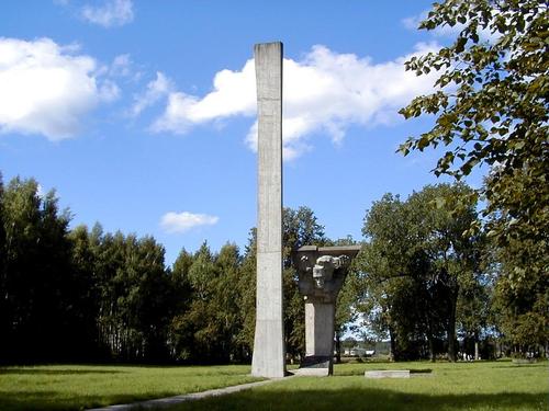 Monument Russische Krijgsgevangenen Salaspils