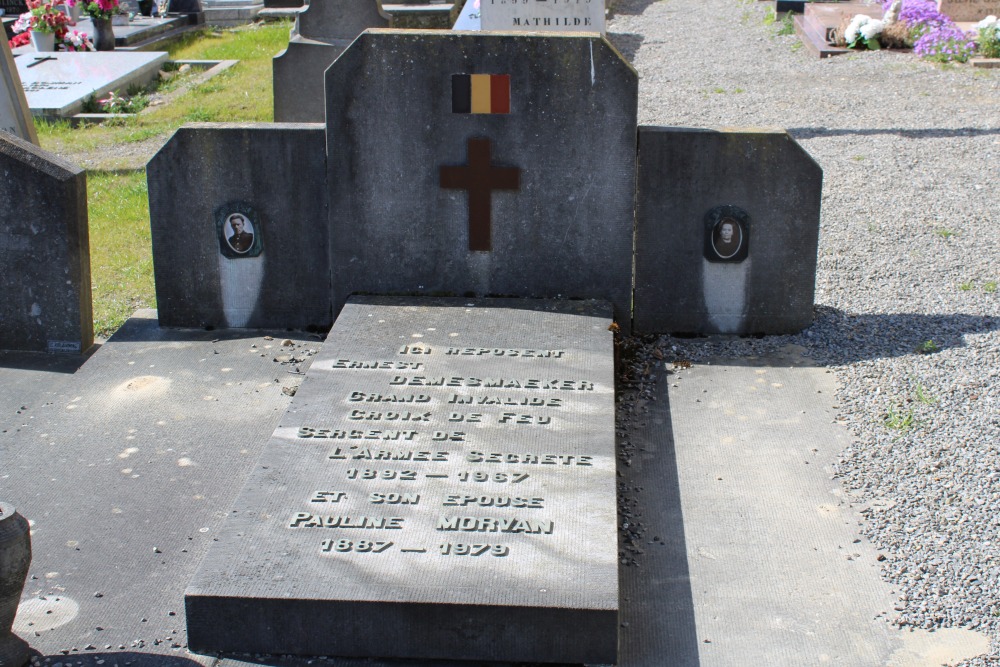 Belgian Graves Veterans Saint-Remy-Geest