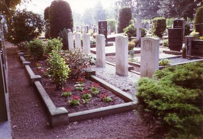 Commonwealth War Graves Maasbree