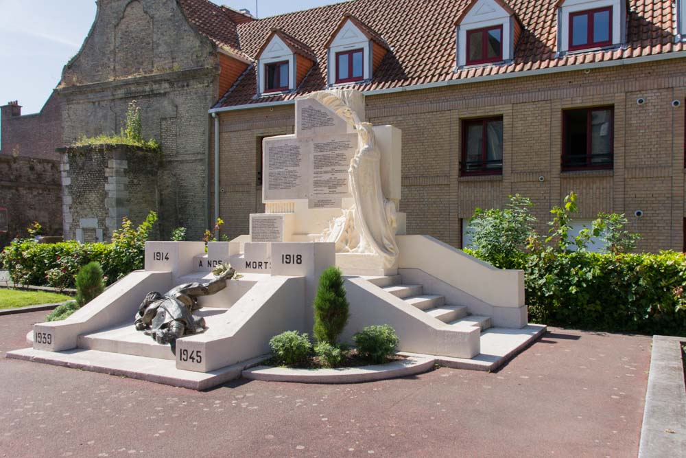 Oorlogsmonument Bergues #5