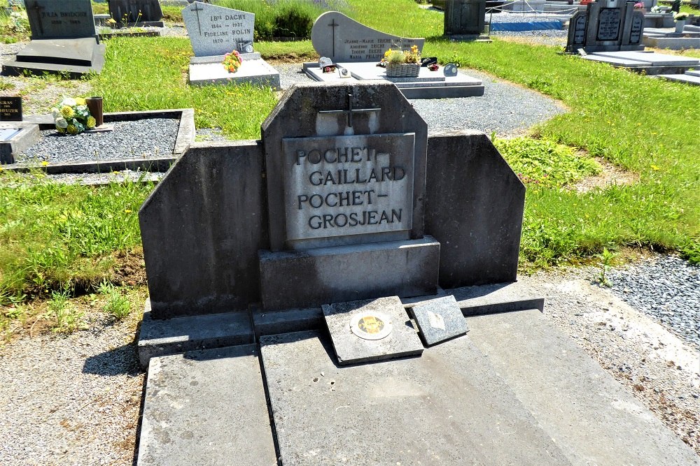 Belgian Graves Veterans Rochehaut