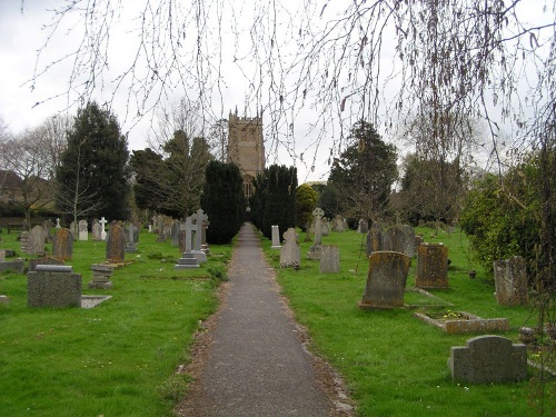 Oorlogsgraven van het Gemenebest All Saints Churchyard