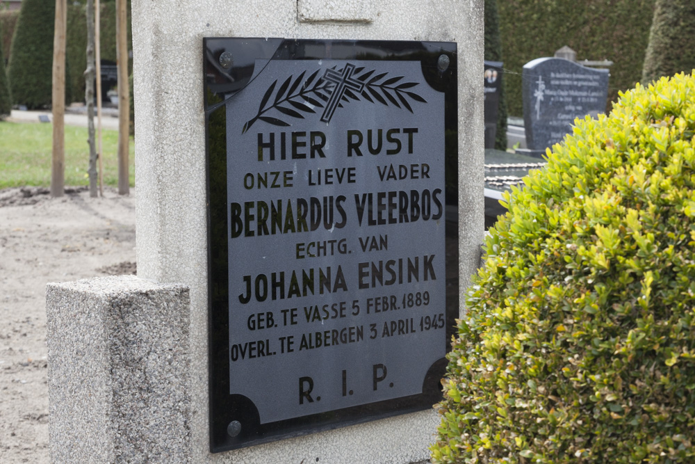 Nederlandse Oorlogsgraven Rooms Katholieke Begraafplaats Albergen