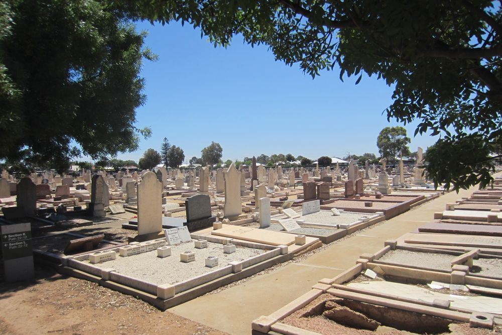 Commonwealth War Graves Port Adelaide and Suburban Cemetery
