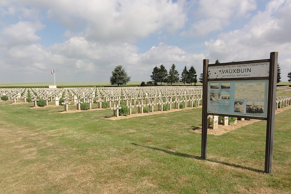 Franse Oorlogsbegraafplaats Vauxbuin